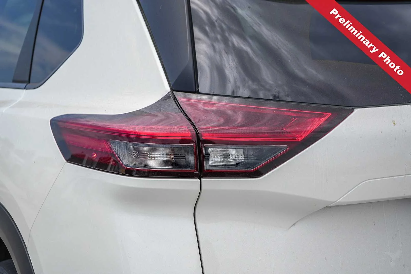 Used 2023 Pearl White Tricoat Nissan SV image 9