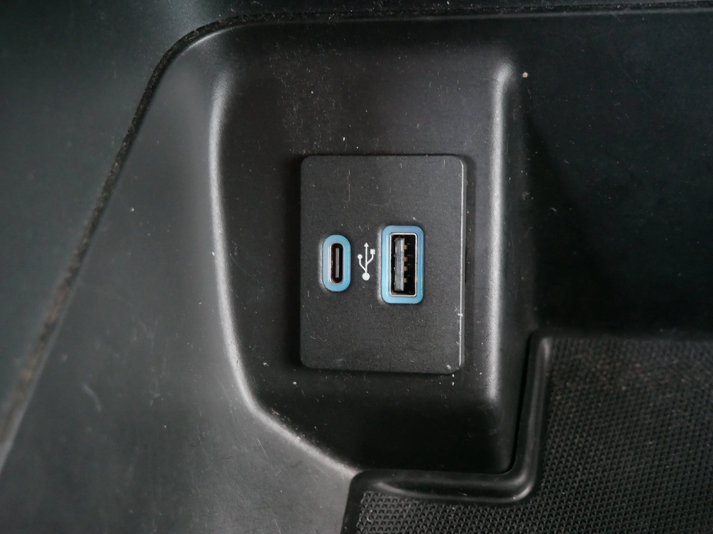 Certified Used 2021 Oxford White Ford XLT image 34