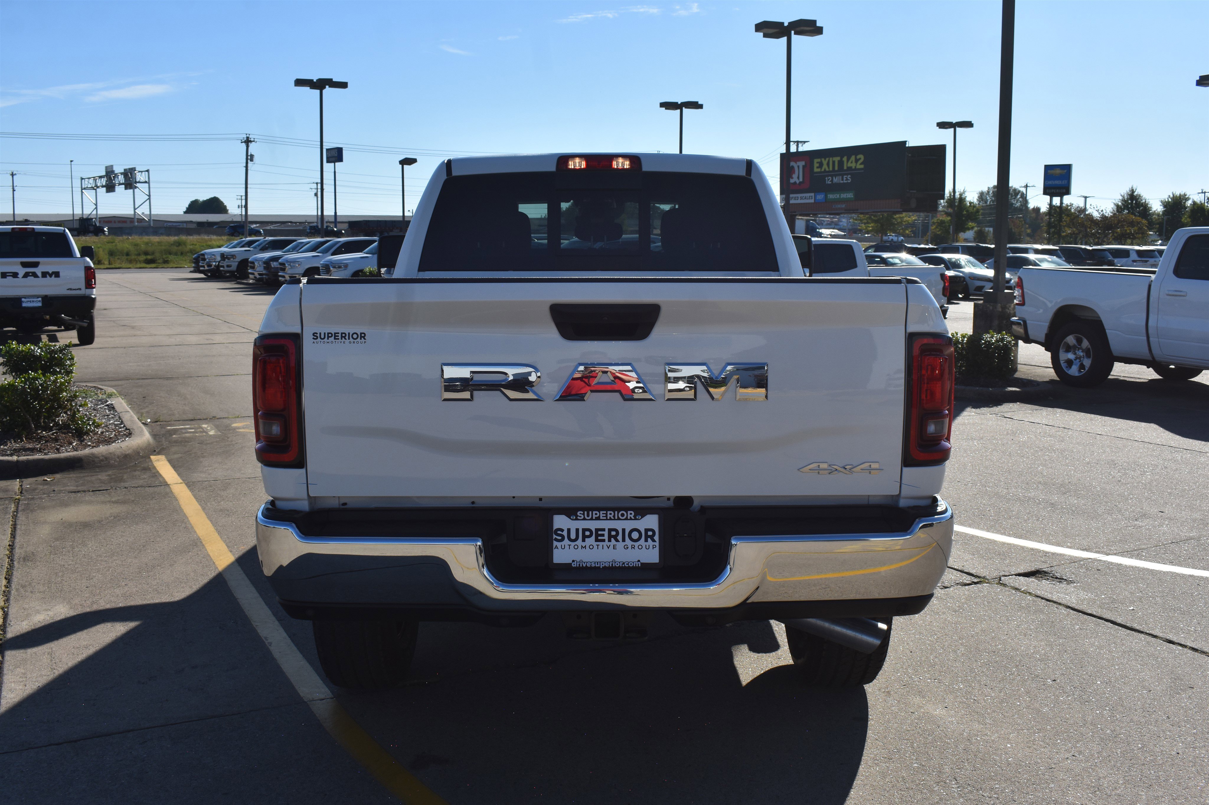 New 2026 Bright White Clear-Coat Exterior Paint RAM Tradesman image 6
