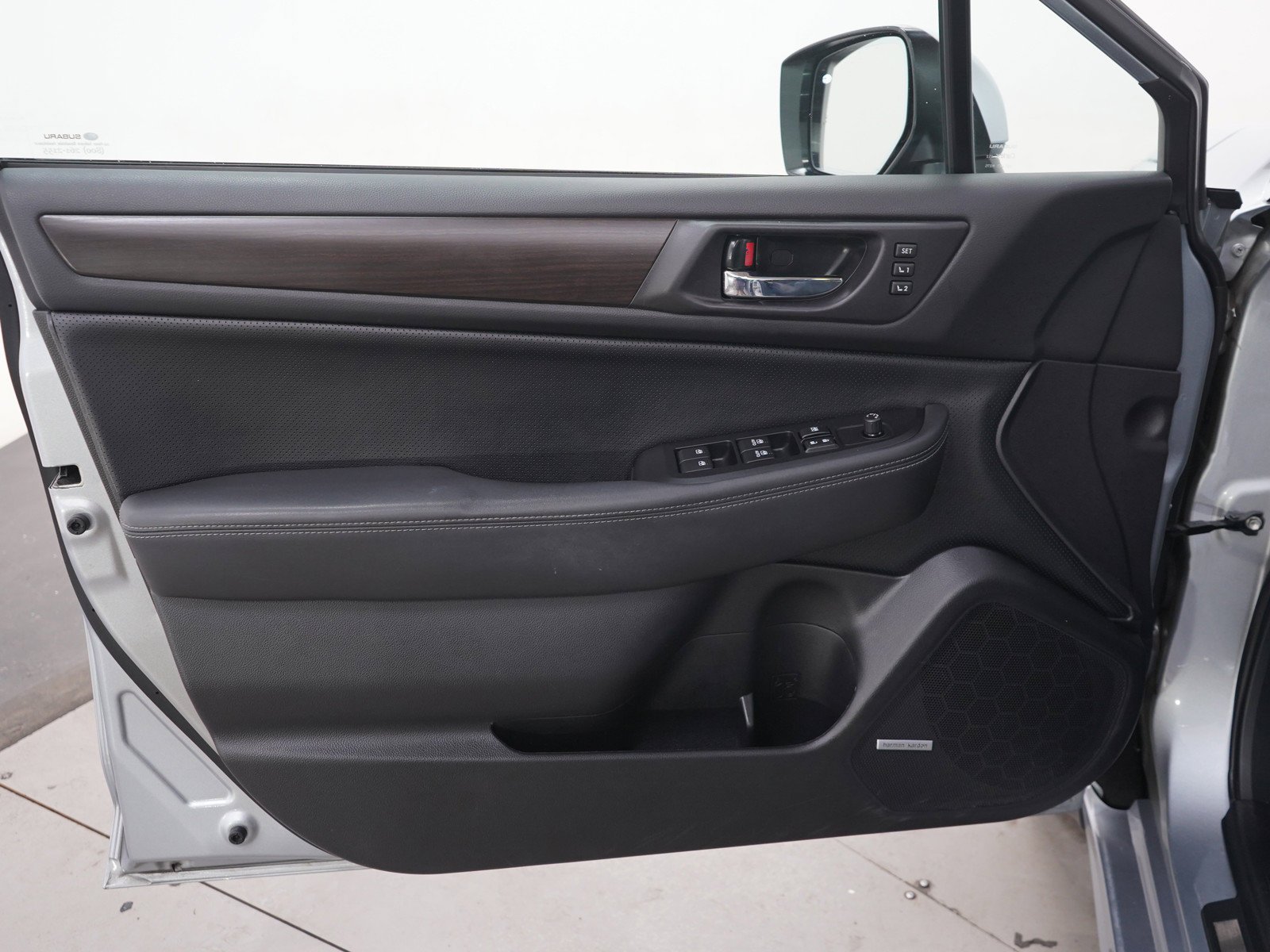 Used 2016 Ice Silver Metallic Subaru 2.5i image 19