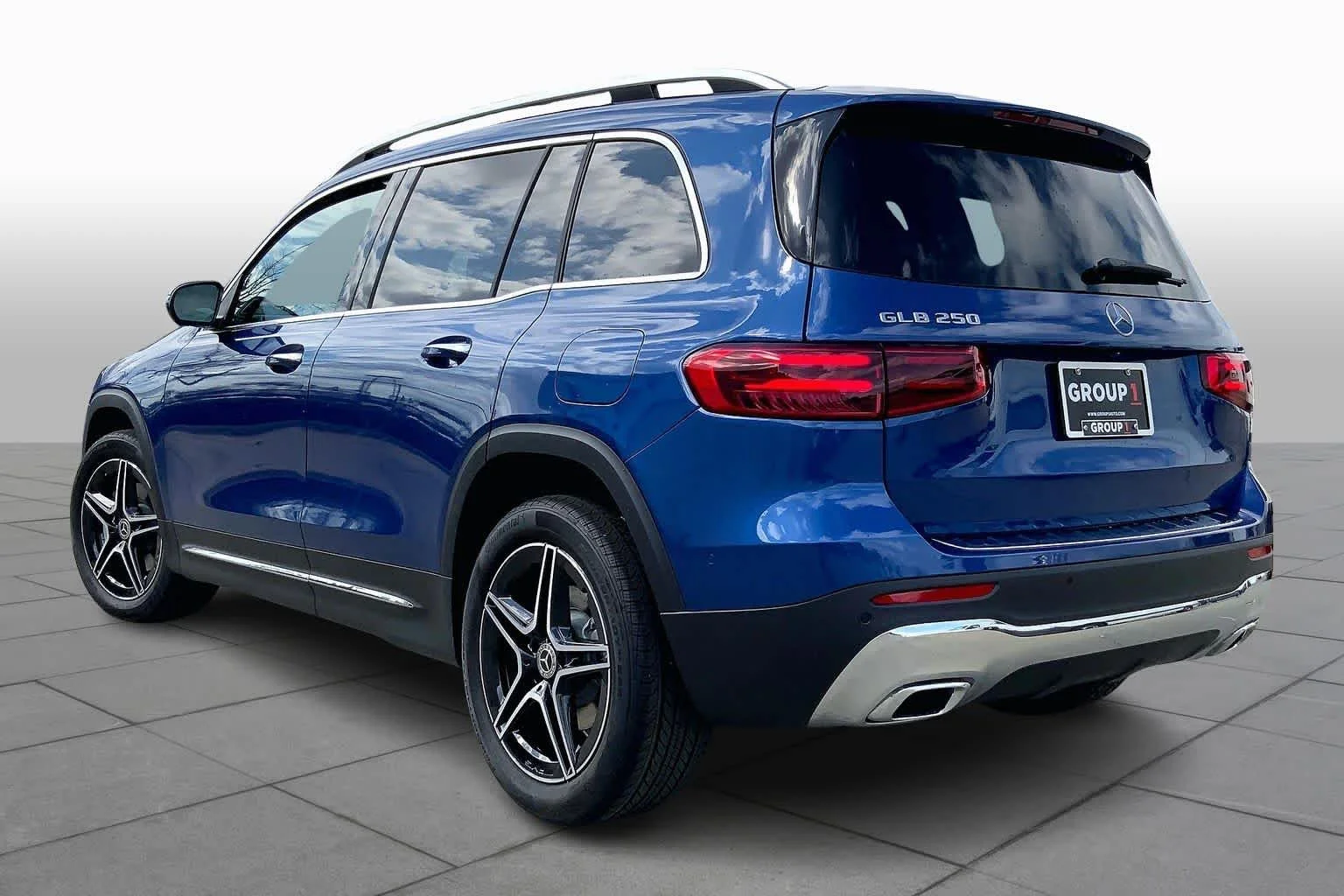 New 2026 Starling Blue Metallic Mercedes-Benz GLB 250 image 12