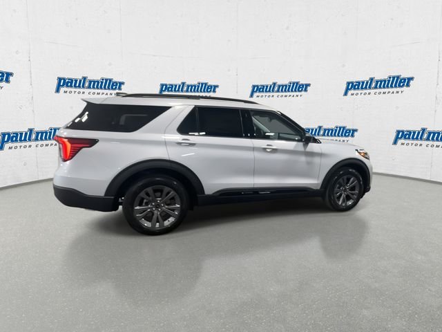 New 2026 Space White Metallic Ford Active image 11