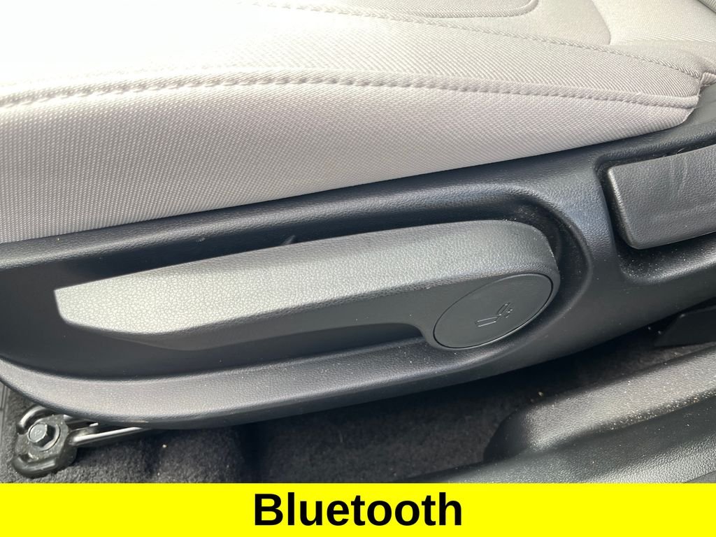 Used 2026 Shimmering Silver Hyundai SE image 2