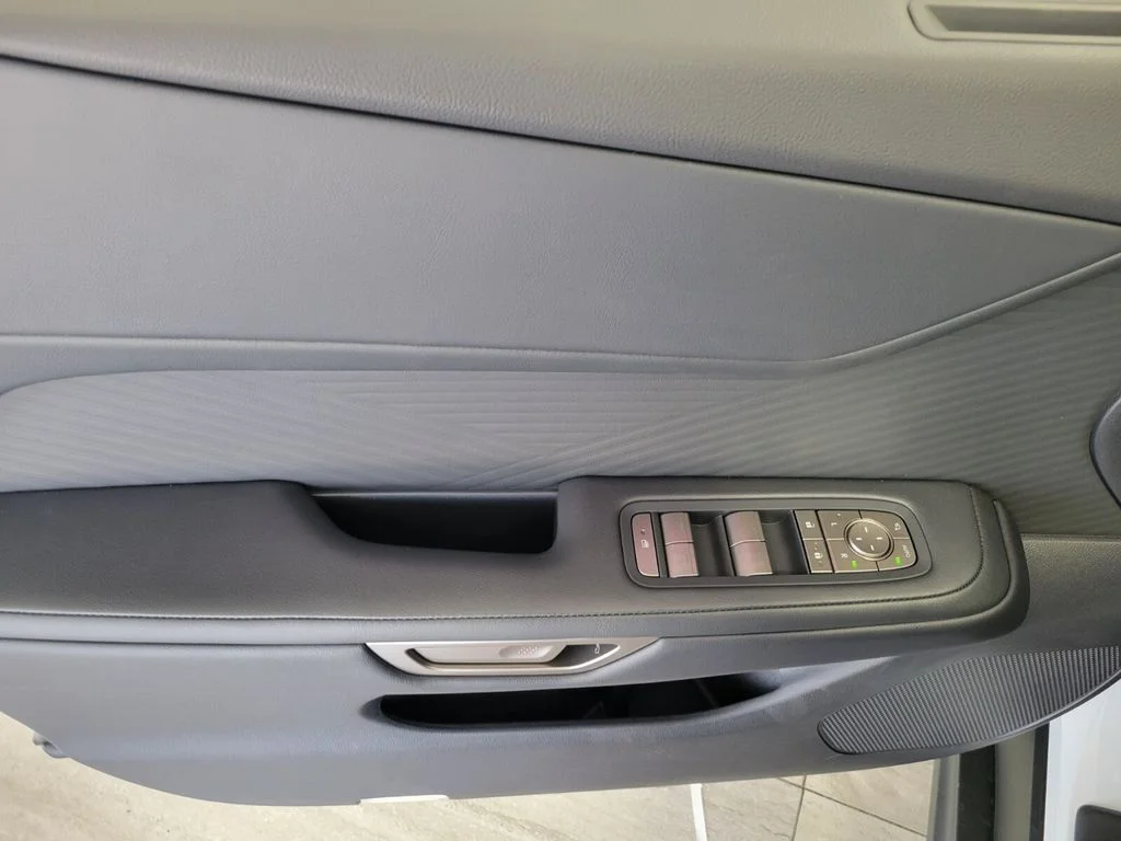 2026 Lexus ES BEV 350e Premium - Photo 14