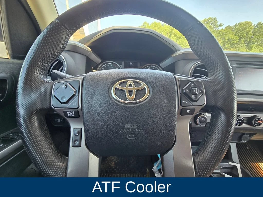 Used 2017 White Toyota SR5 V6 image 22