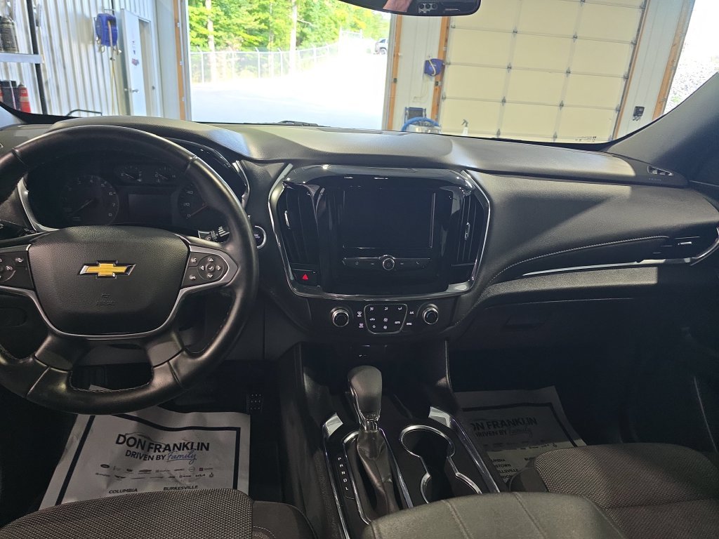 Used 2023 Gray Chevrolet LT image 17