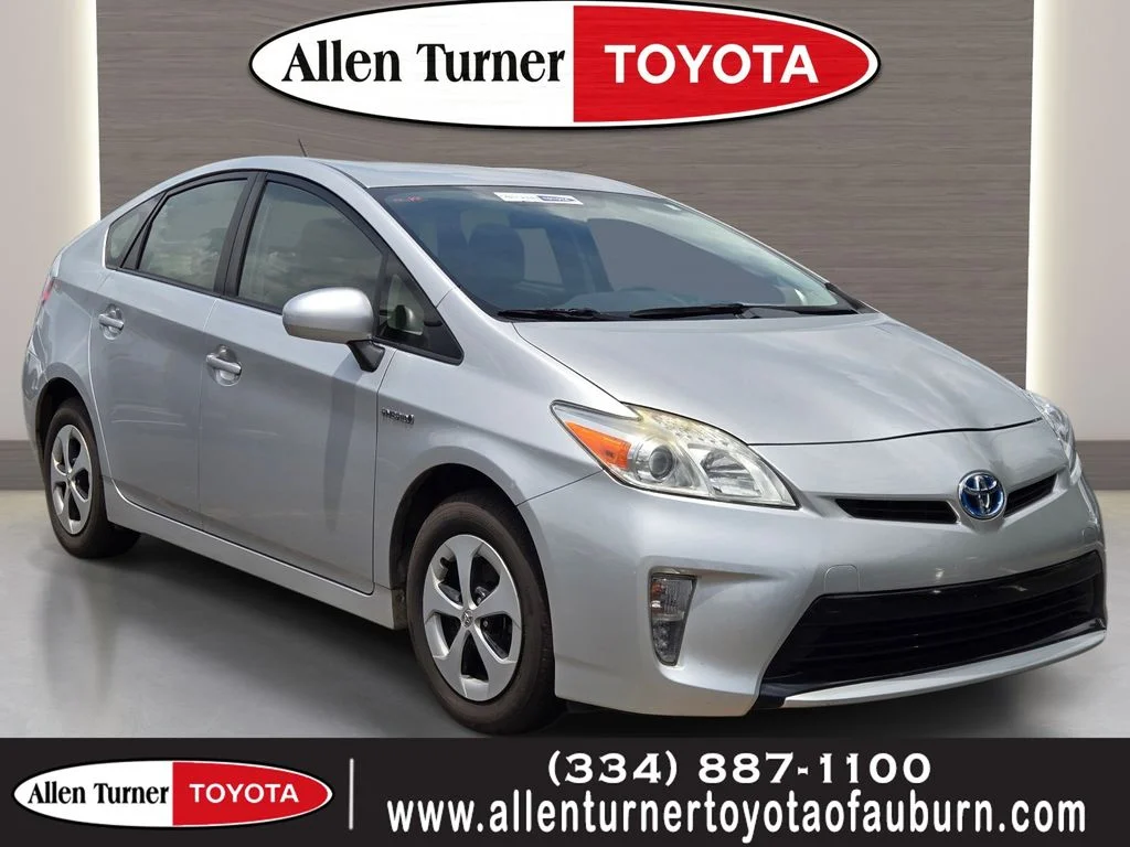 Used 2015 Silver Toyota Two image 1