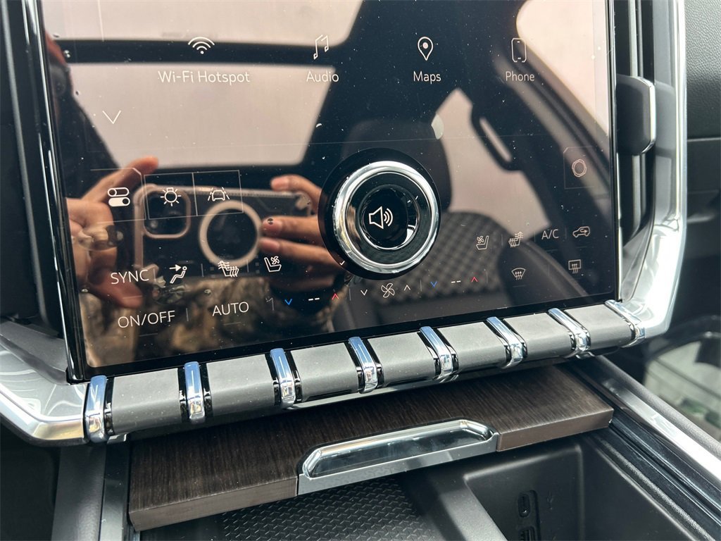 2026 GMC ACADIA - Image 25