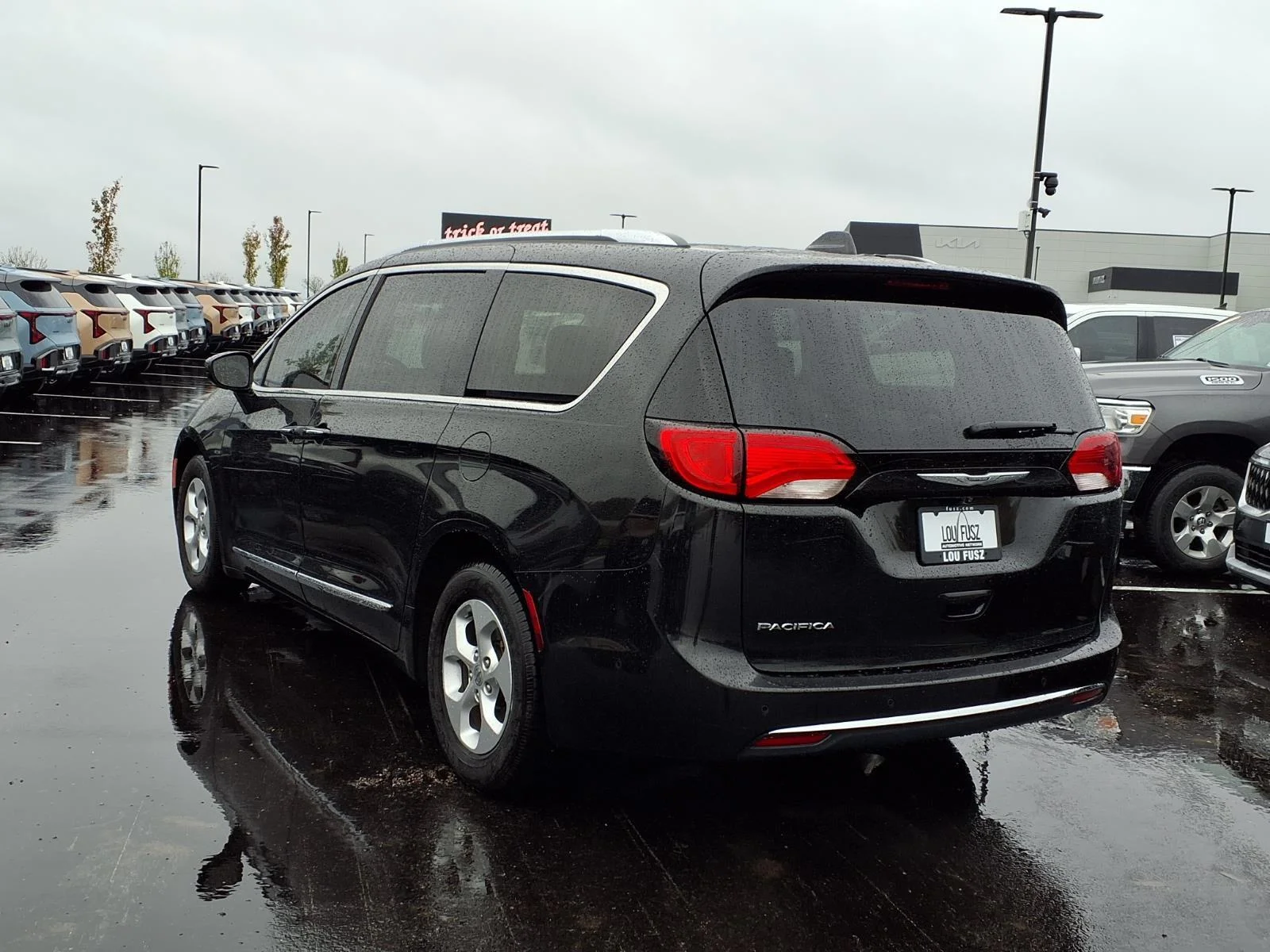 Used 2017 Brilliant Black Crystal Pearlcoat Chrysler Touring-L Plus image 2