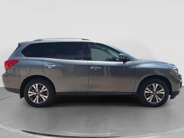 Used 2020 Gun Metallic Nissan SV image 5