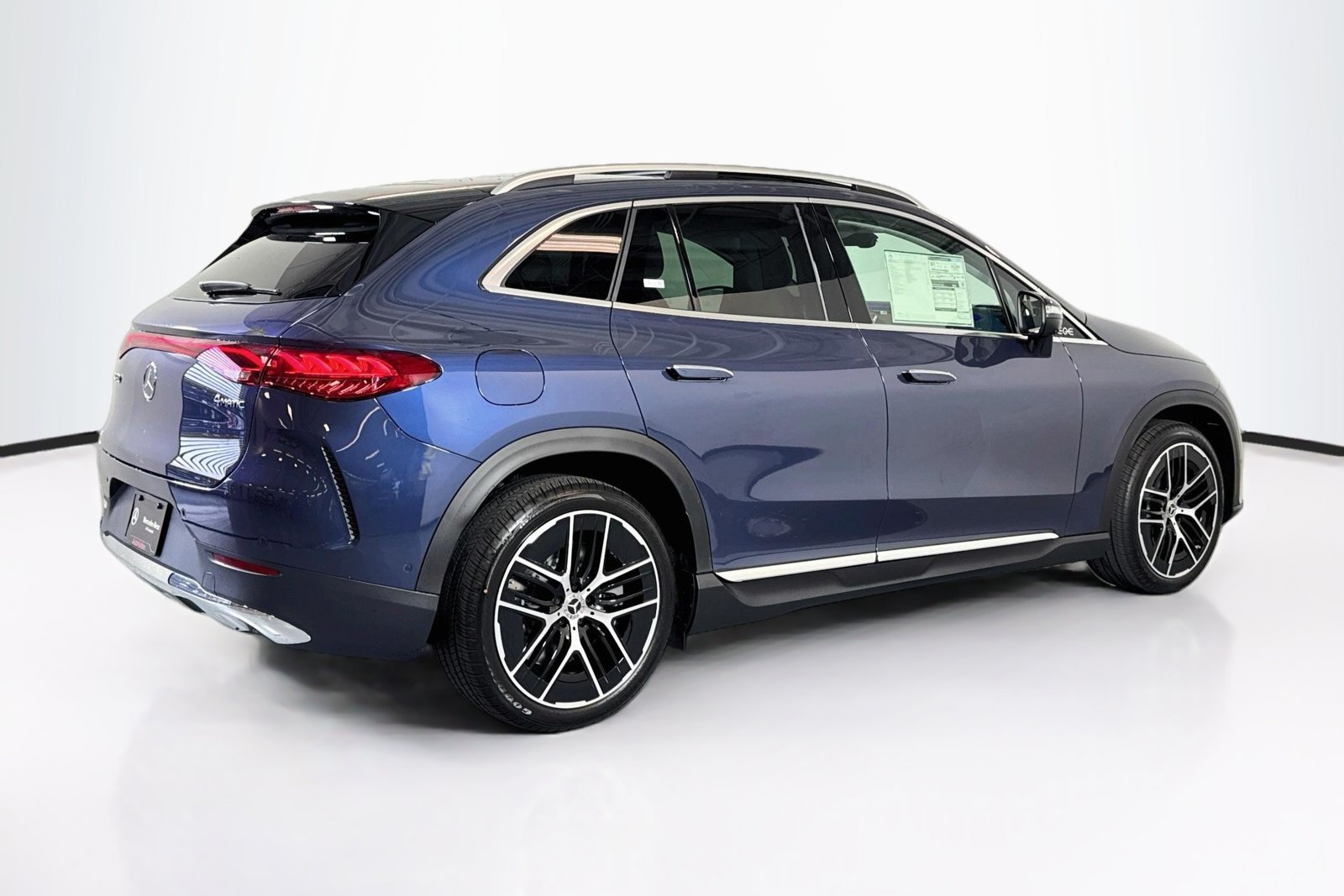 New 2027 Twilight Blue Metallic Mercedes-Benz EQE 320 image 5