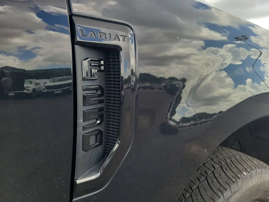 Used 2022 Black Ford LARIAT image 29