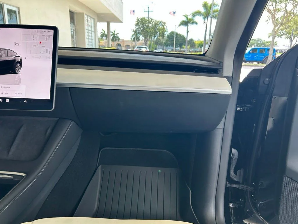 Used 2024 Black Tesla Long Range image 22