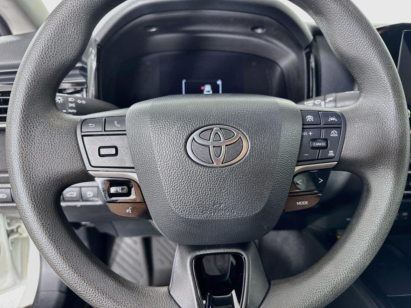 Used 2025 Ice Cap Toyota LE image 16