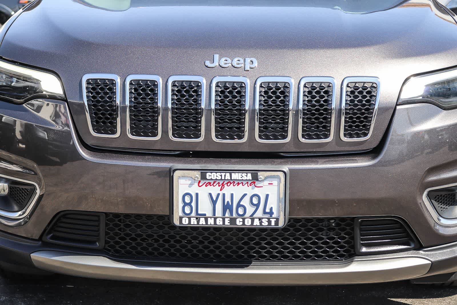 Used 2019 Granite Crystal Metallic Clearcoat Jeep Limited image 9