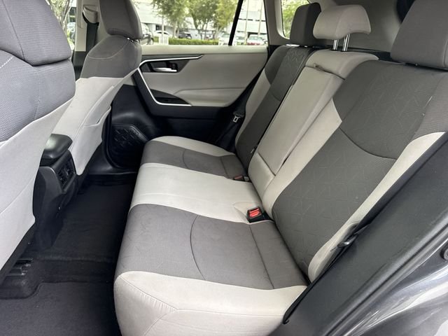 2021 Toyota RAV4 XLE - Photo 23