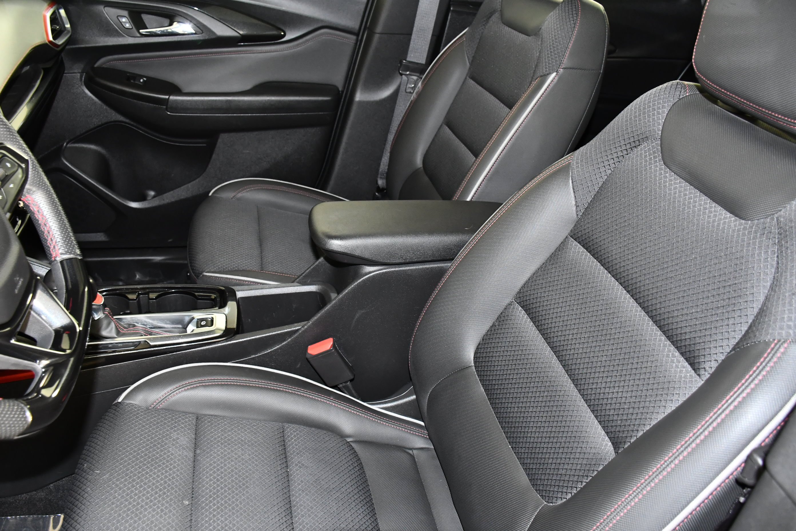 Used 2023 Mosaic Black Metallic Chevrolet RS image 39
