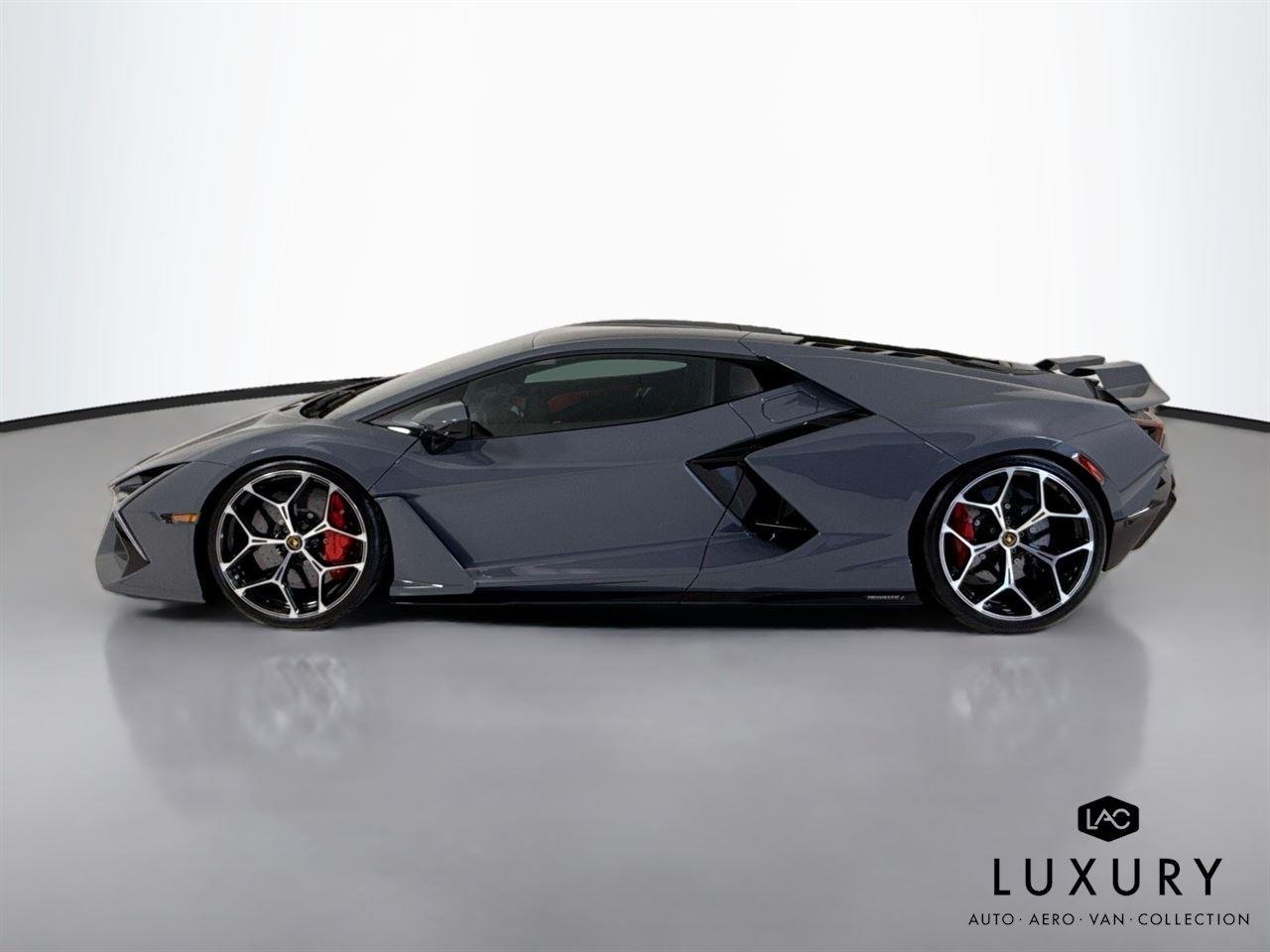 Used 2025 Grigio Telesto Metallic Lamborghini  image 9
