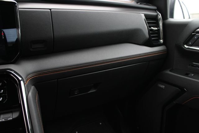 Used 2024 White GMC AT4 image 19