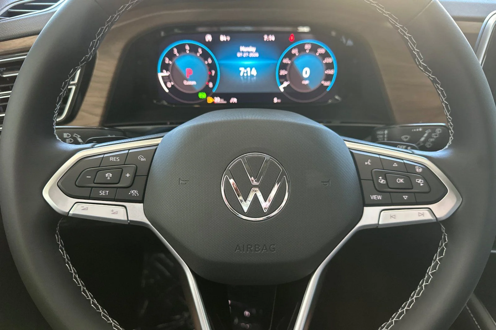 New 2026  Volkswagen 2.0T SE w/Technology image 23