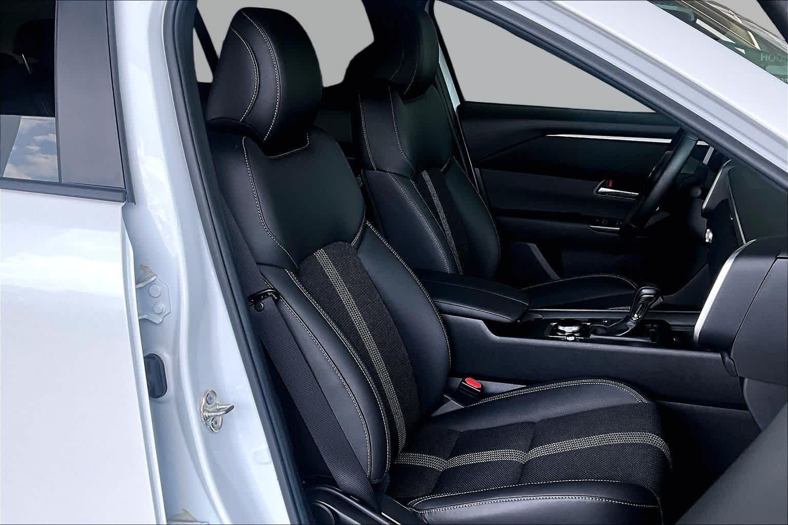 Used 2026 Wind Chill Pearl Mazda 2.5 S Preferred image 9