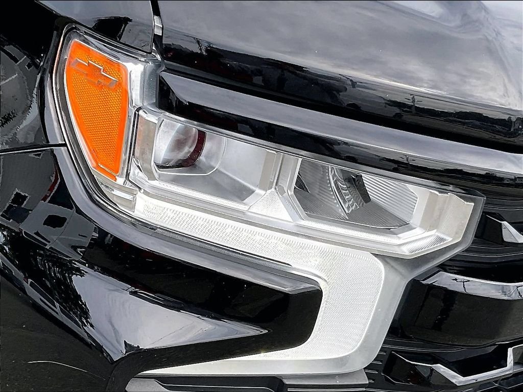 Used 2022 Black Chevrolet RST image 33
