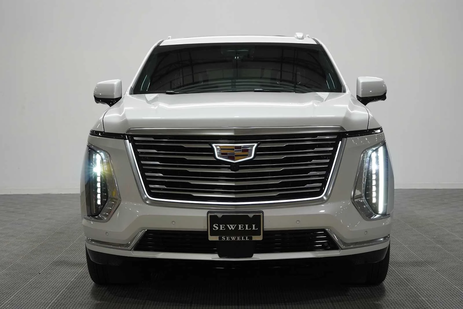 Used 2025 Crystal White Tricoat Cadillac 4WD Premium Luxury Platinum image 2