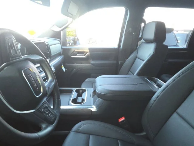 Used 2025 Silver GMC SLT image 7