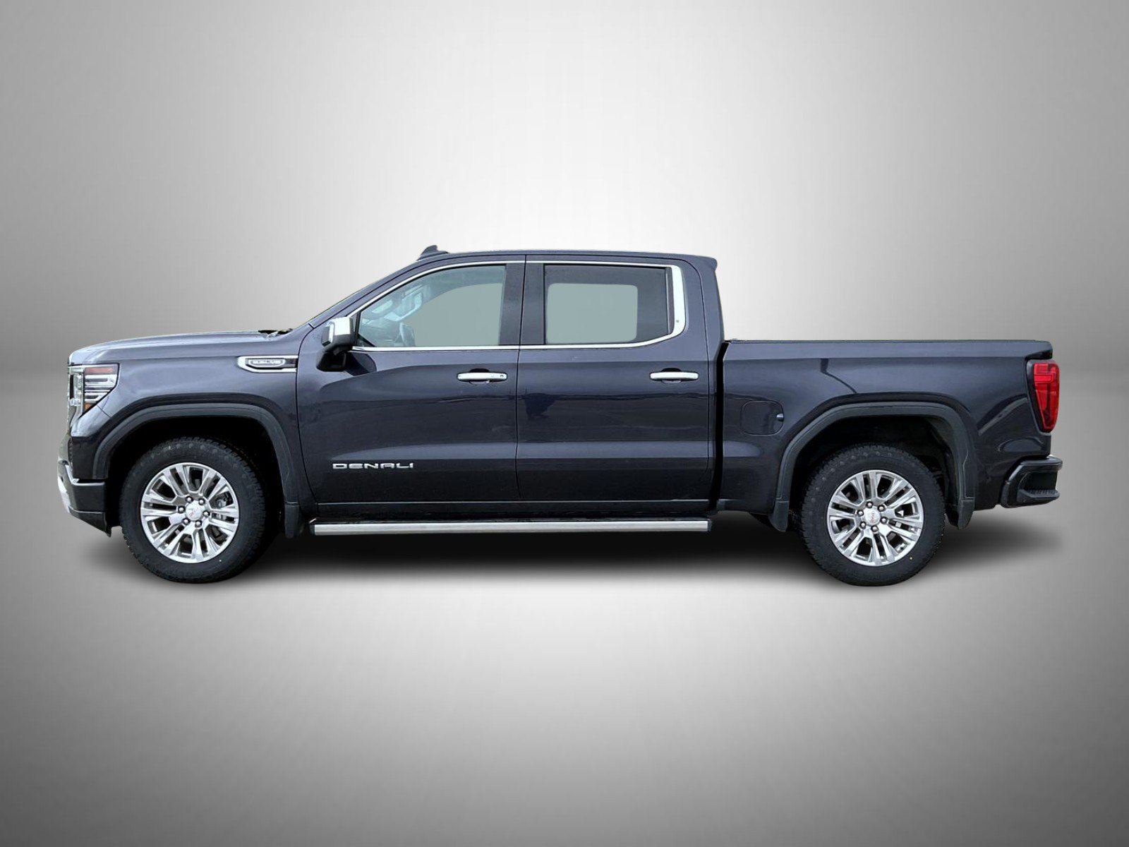 Used 2022 Silver GMC Denali image 8