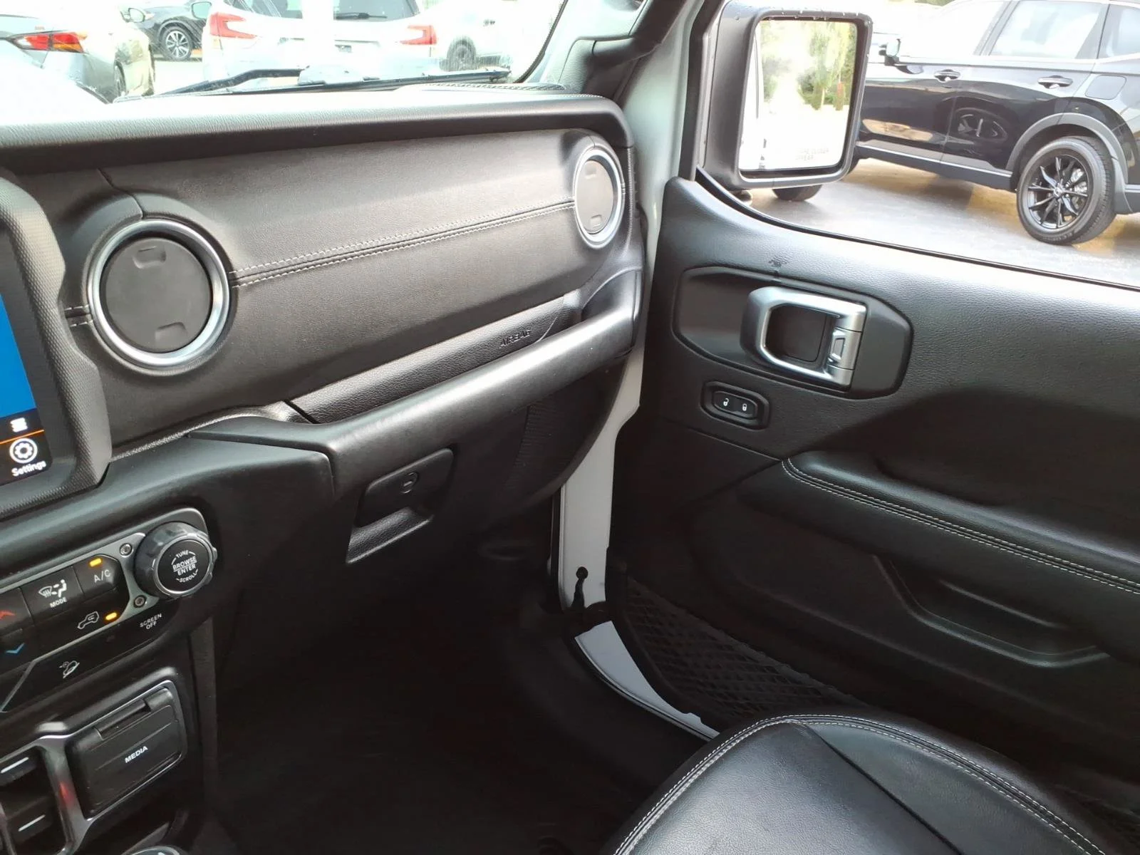 Used 2020 Bright White Clearcoat Jeep Sahara image 24