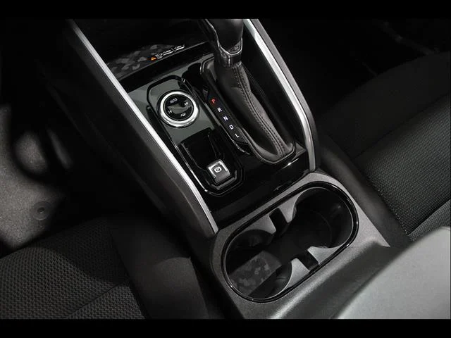 2024 Chevrolet Colorado LT - Photo 17