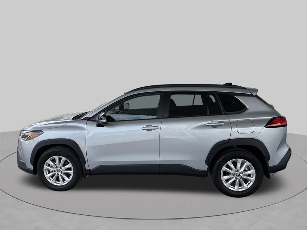Used 2025 Silver Toyota LE image 5