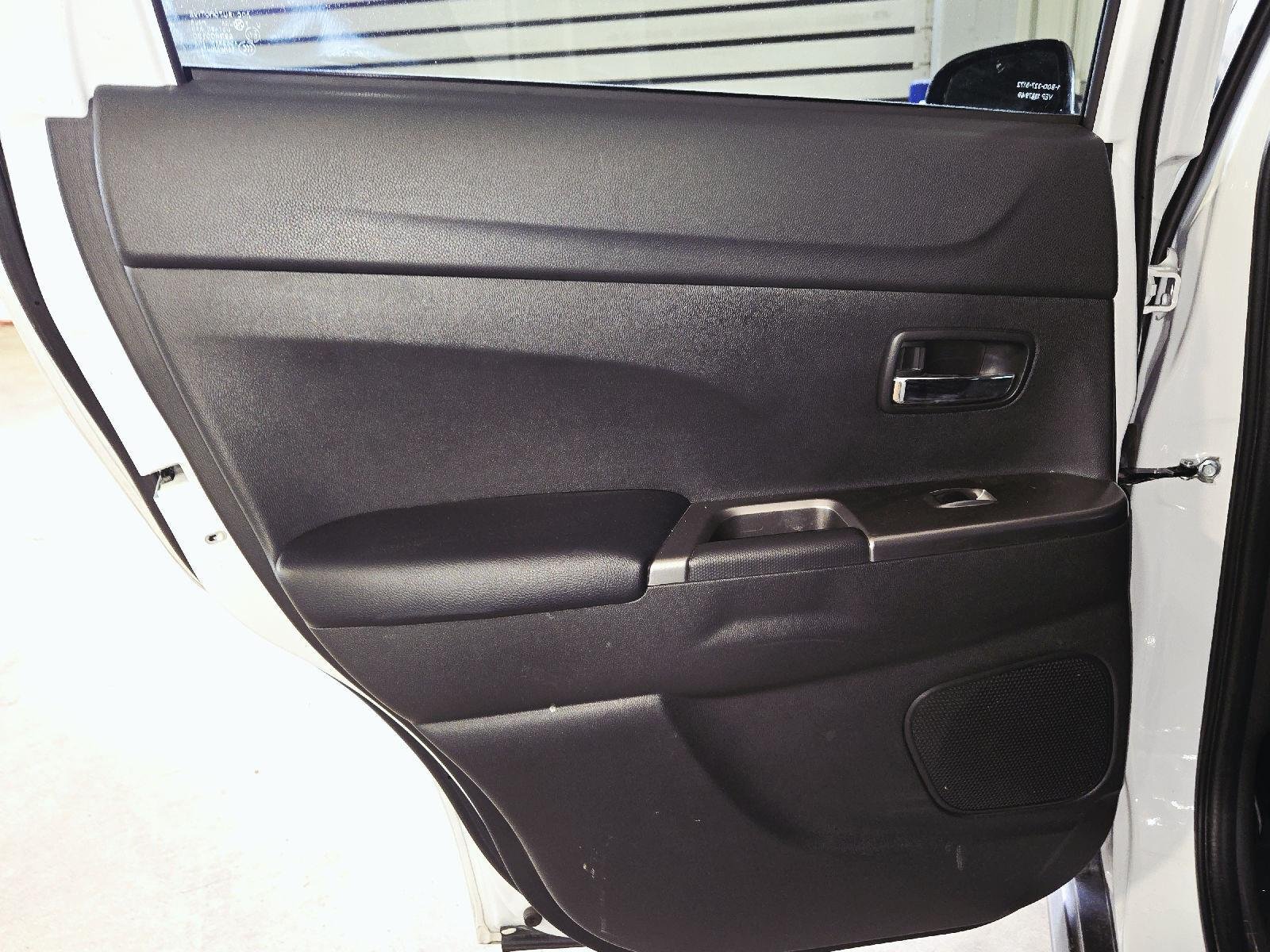 Used 2024 White Diamond Mitsubishi ES image 41