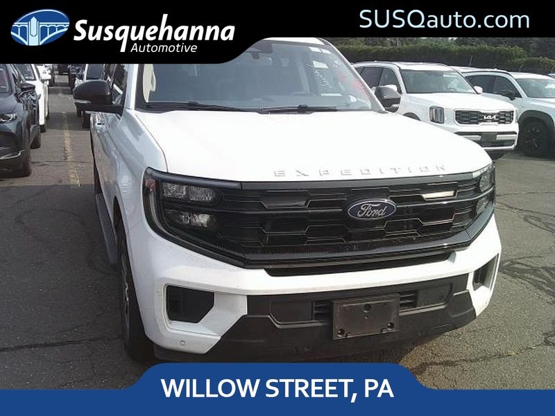 Used 2025 Oxford White Ford Active image 1