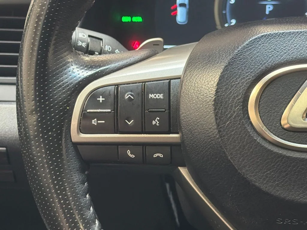 Used 2017 Ultra White Lexus 350 F Sport image 18