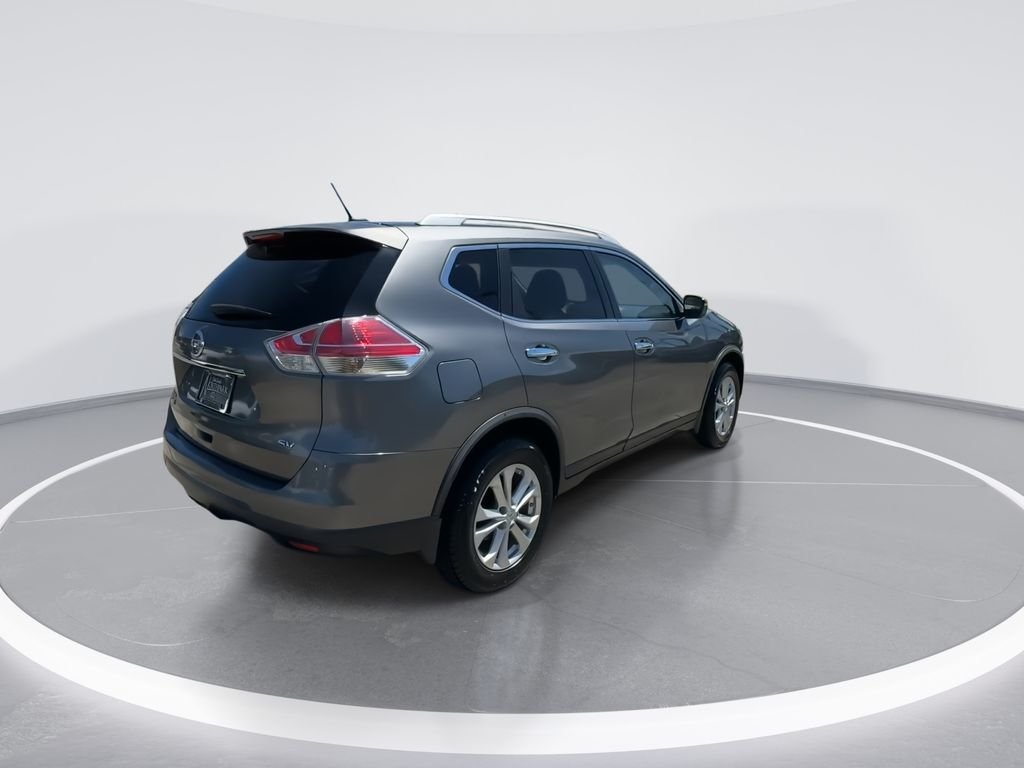 Used 2015 Gray Nissan SV image 8