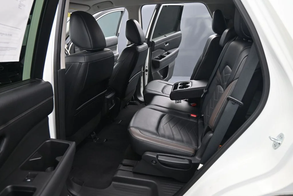 2023 Nissan Pathfinder Platinum - Photo 17