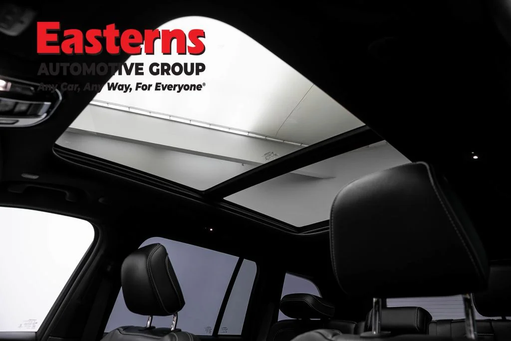 Used 2022 White Jeep Overland 4xe image 38