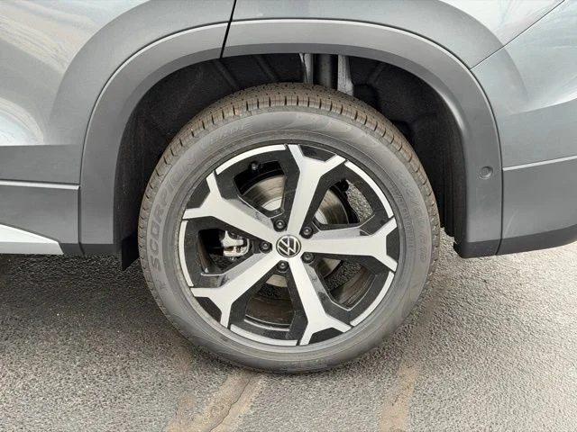 New 2026 Silver Volkswagen 2.0T SE image 6