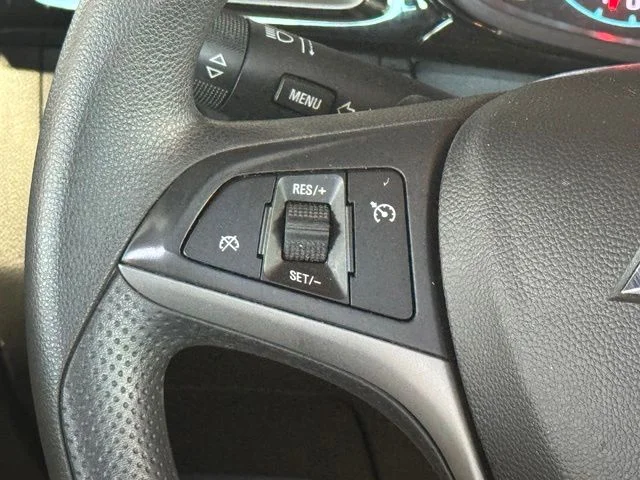 Used 2020 White Chevrolet 1LT image 12