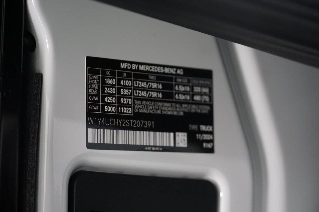 New 2025 Arctic+White Mercedes-Benz Cargo 170 WB image 17