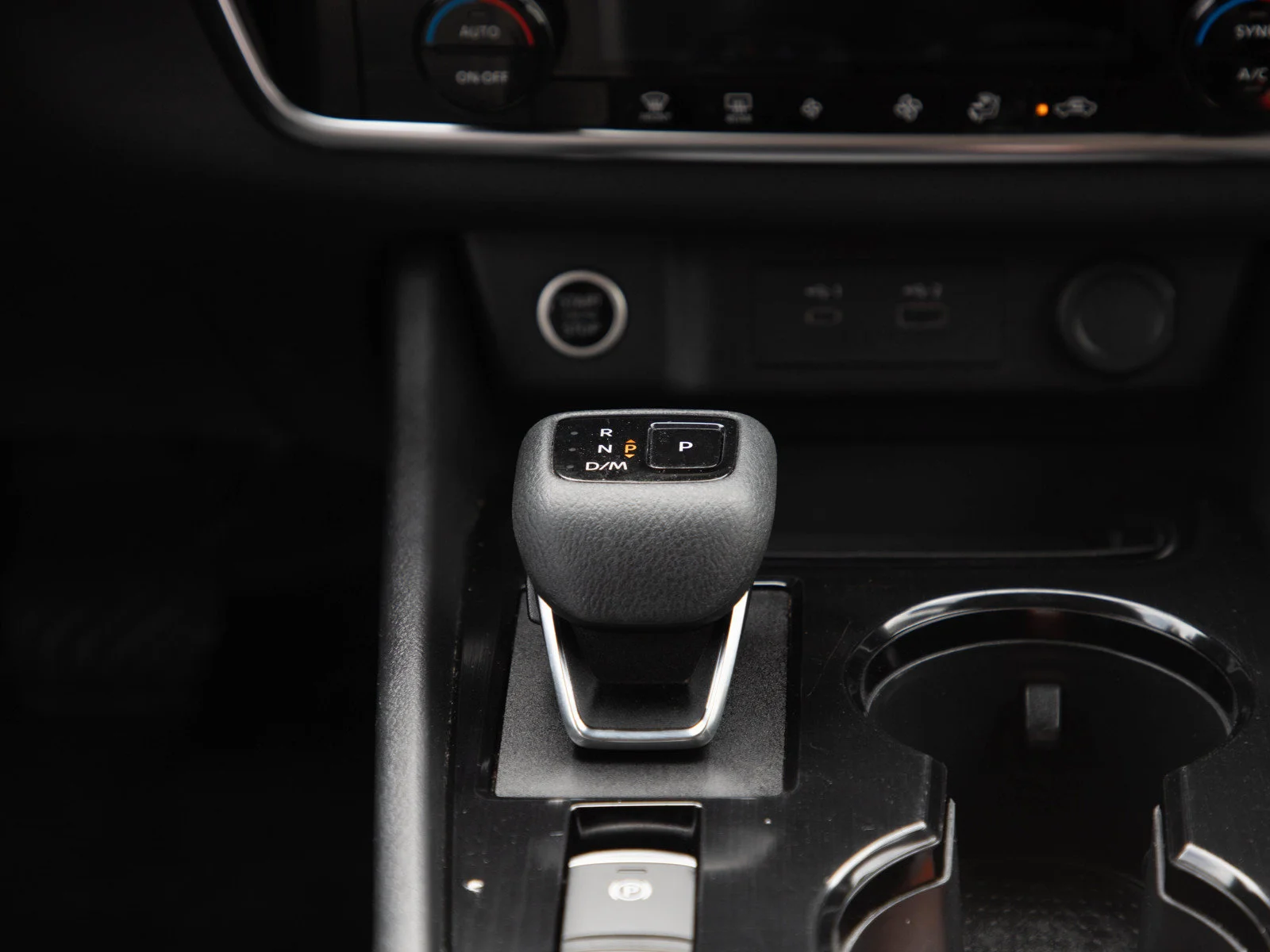 Used 2022 Super Black Nissan SV image 19
