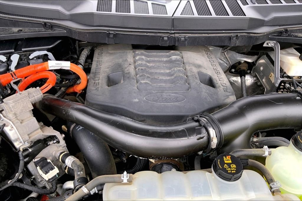 Used 2022 Gray Ford Lariat image 31