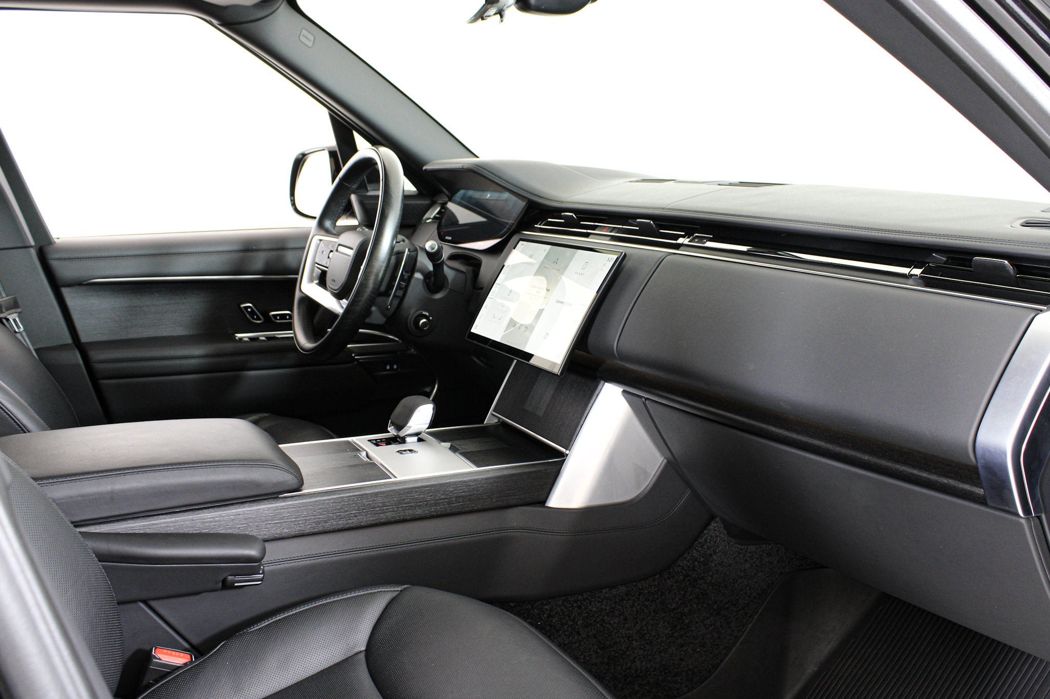 Used 2025 Black Land Rover Autobiography image 21
