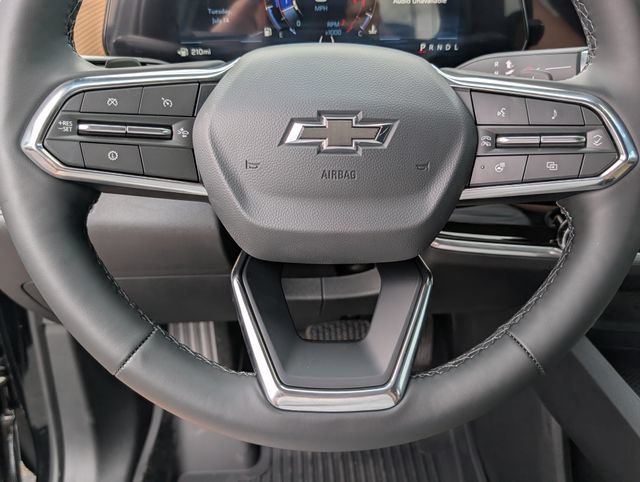 New 2027 Mosaic Black Metallic Chevrolet ACTIV image 16