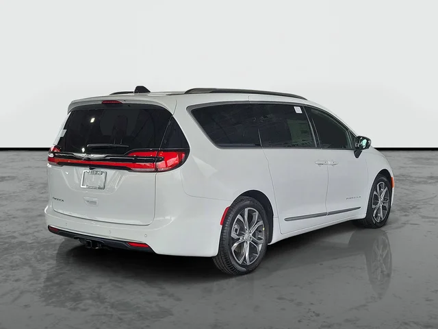 2026 Chrysler Pacifica Pinnacle