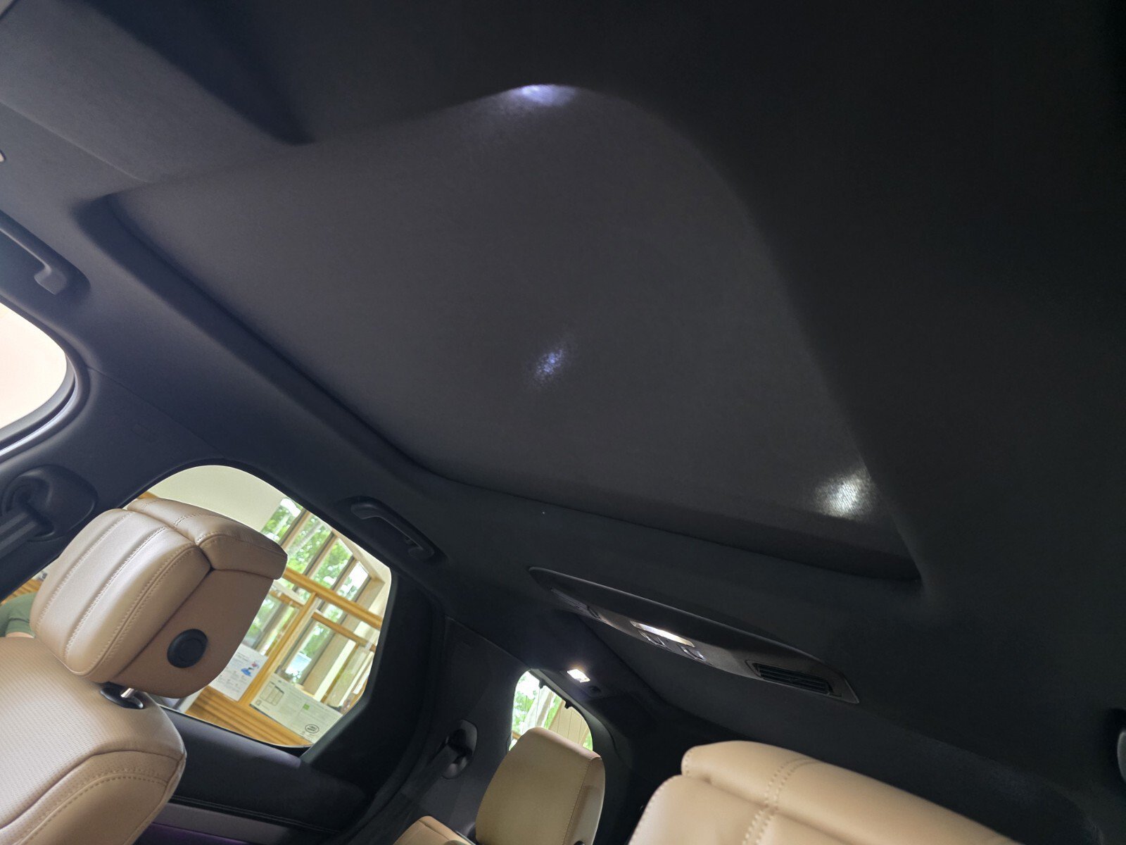 New 2026 Carpathian Grey Land Rover Dynamic SE image 13