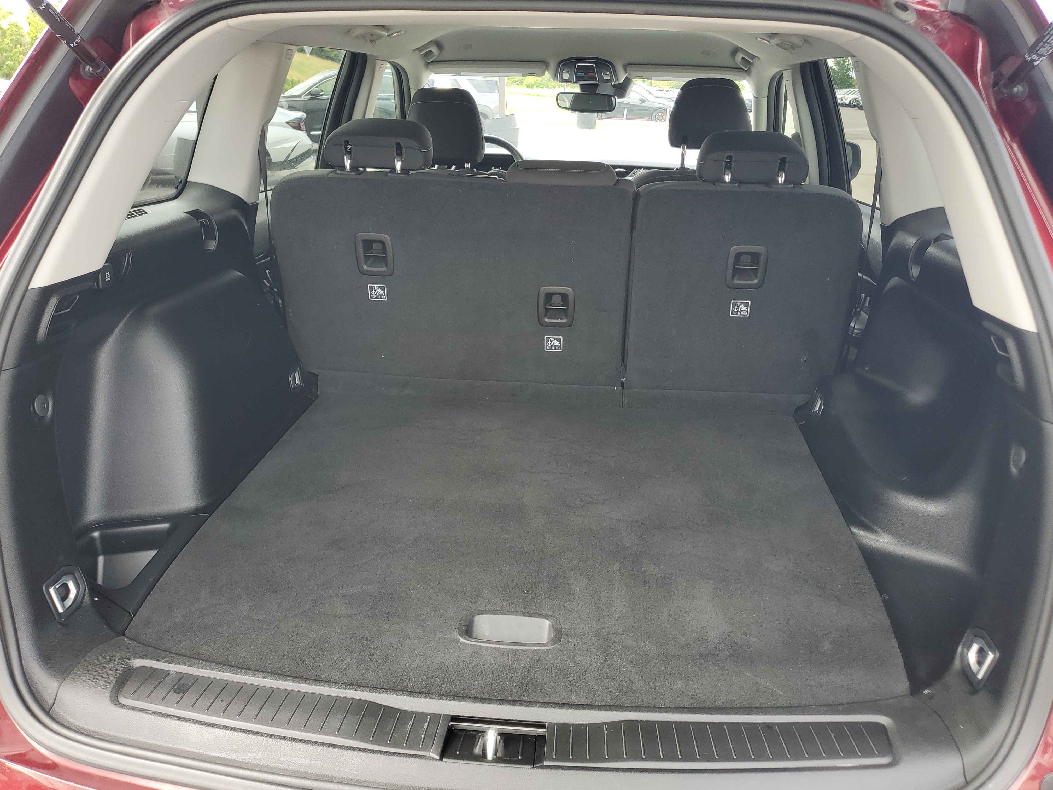 Used 2023 Velvet Red Pearlcoat Jeep Laredo image 9