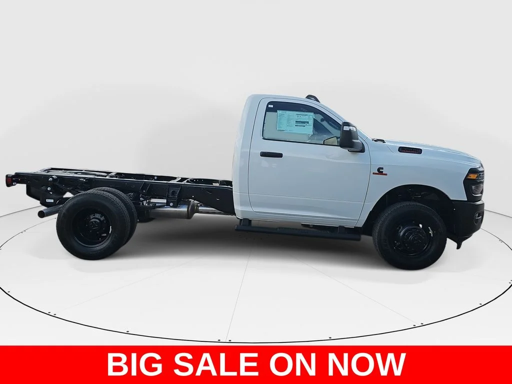 New 2026 Bright White Clearcoat RAM Tradesman image 2