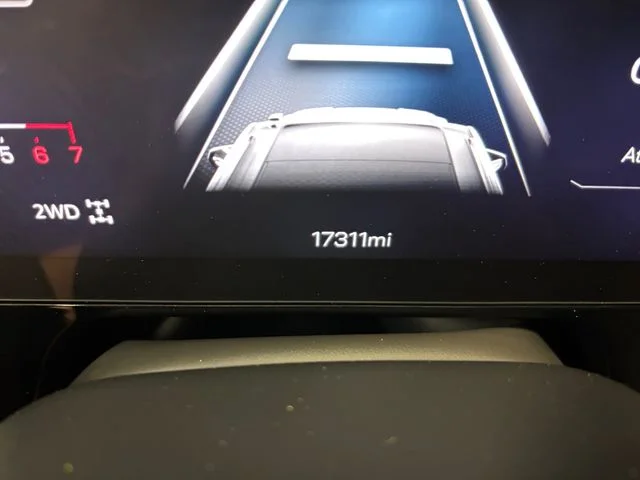 Used 2025 Red GMC Elevation image 18